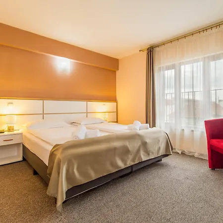 Long Street 3* Braşov