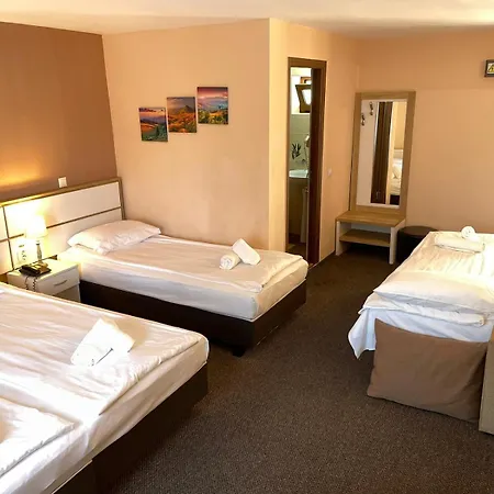 Long Street 3* Braşov